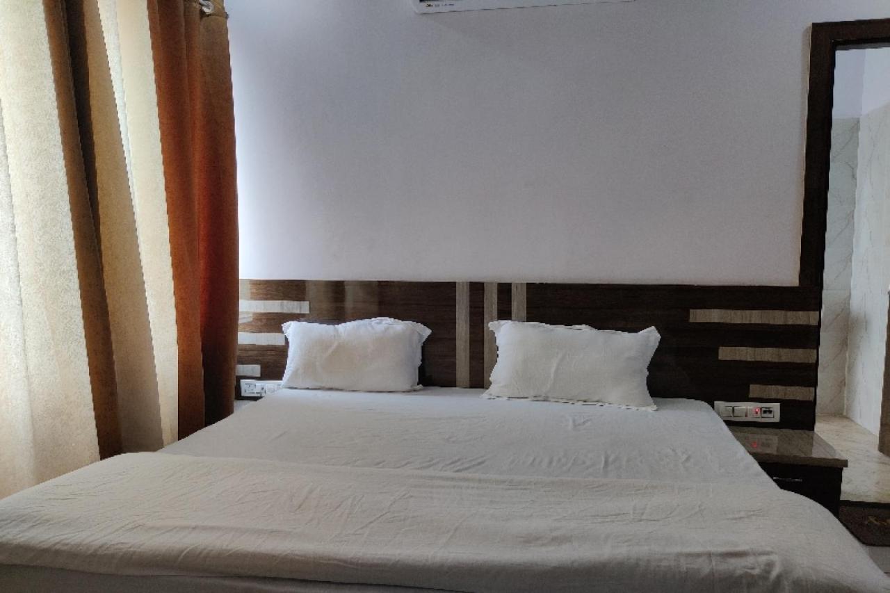 Oyo Hotel Laksh Kurukshetra Kültér fotó