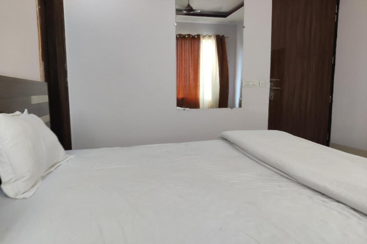 Oyo Hotel Laksh Kurukshetra Kültér fotó